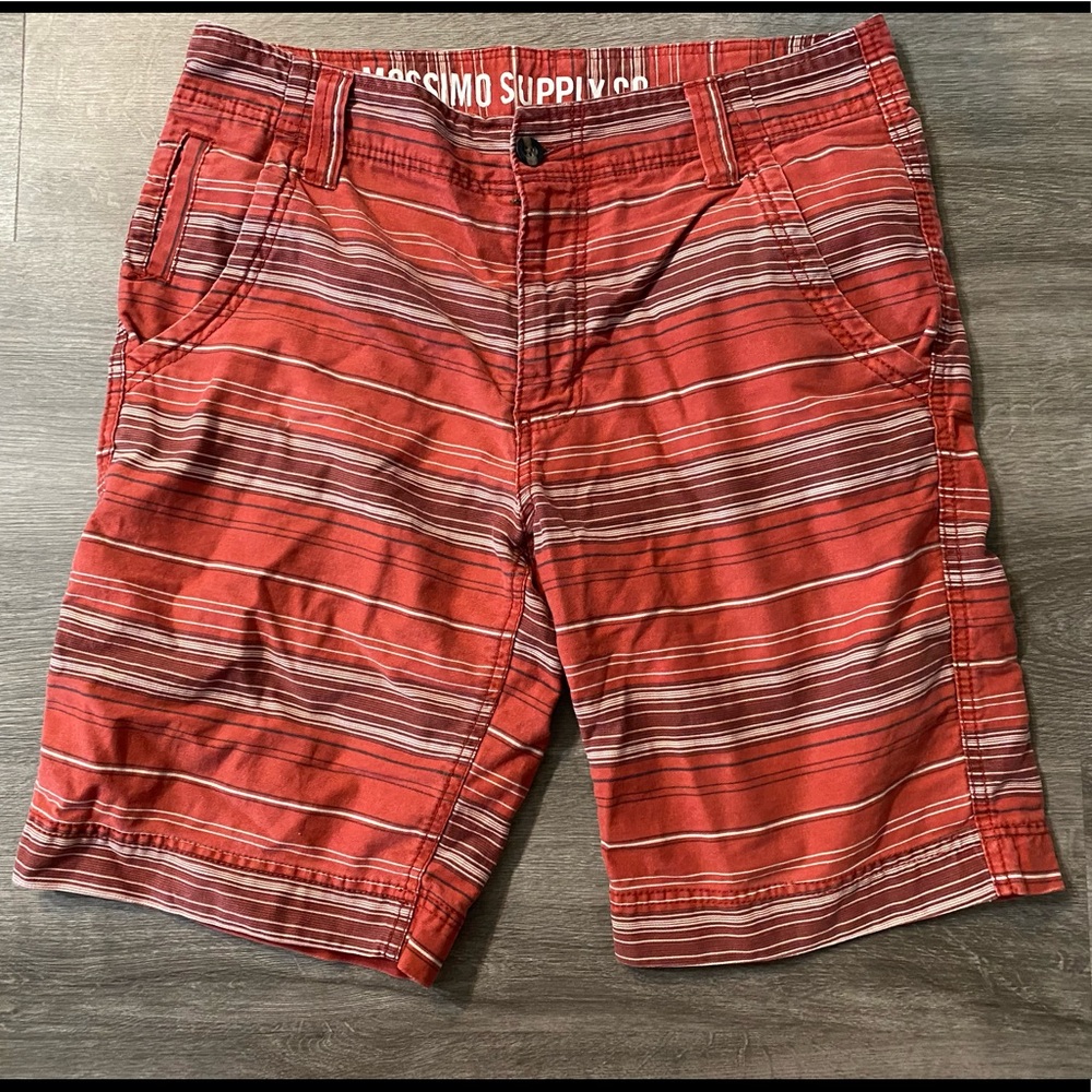 Mossimo Red stripped Men’s shorts